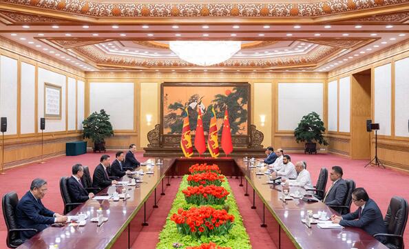习近平会见斯里兰卡总理古纳瓦德纳2