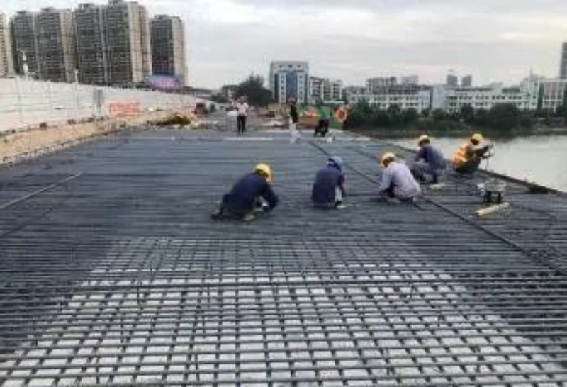 重做拱桥幅桥面板(钢筋制作)