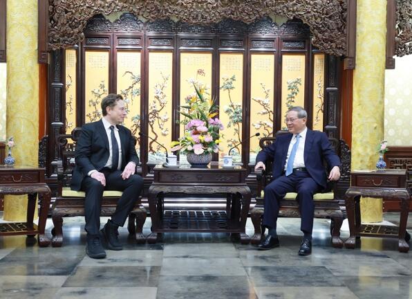 李强会见美国特斯拉公司首席执行官马斯克 李强会见美国特斯拉公司首席执行官马斯克