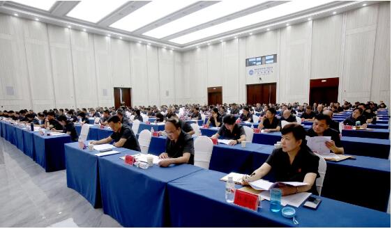 广西法院党风廉政建设和反腐败工作暨警示教育会议召开4