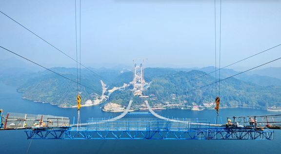 呼和浩特至北海高速公路张(家界)官(庄)段洞庭溪大桥主桥下部结构和索塔完成施工 呼和浩特至北海高速公路张(家界)官(庄)段洞庭溪大桥主桥下部结构和索塔完成施工