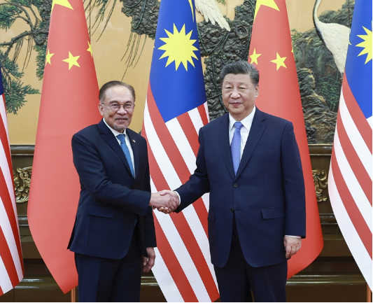 习近平会见马来西亚总理安瓦尔1 习近平会见马来西亚总理安瓦尔1