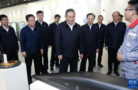 李强在甘肃、青海调研时强调 统筹推进高质量发展和高水平保护 构建体现本地特色和优势的现代化产业体系22 李强在甘肃、青海调研时强调 统筹推进高质量发展和高水平保护 构建体现本地特色和优势的现代化产业体系22