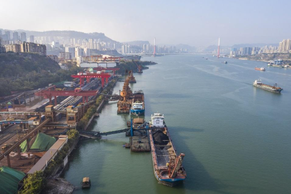 5500吨 “暖心煤” 启运 长江航道护航重庆温暖过冬1 5500吨 “暖心煤” 启运 长江航道护航重庆温暖过冬1